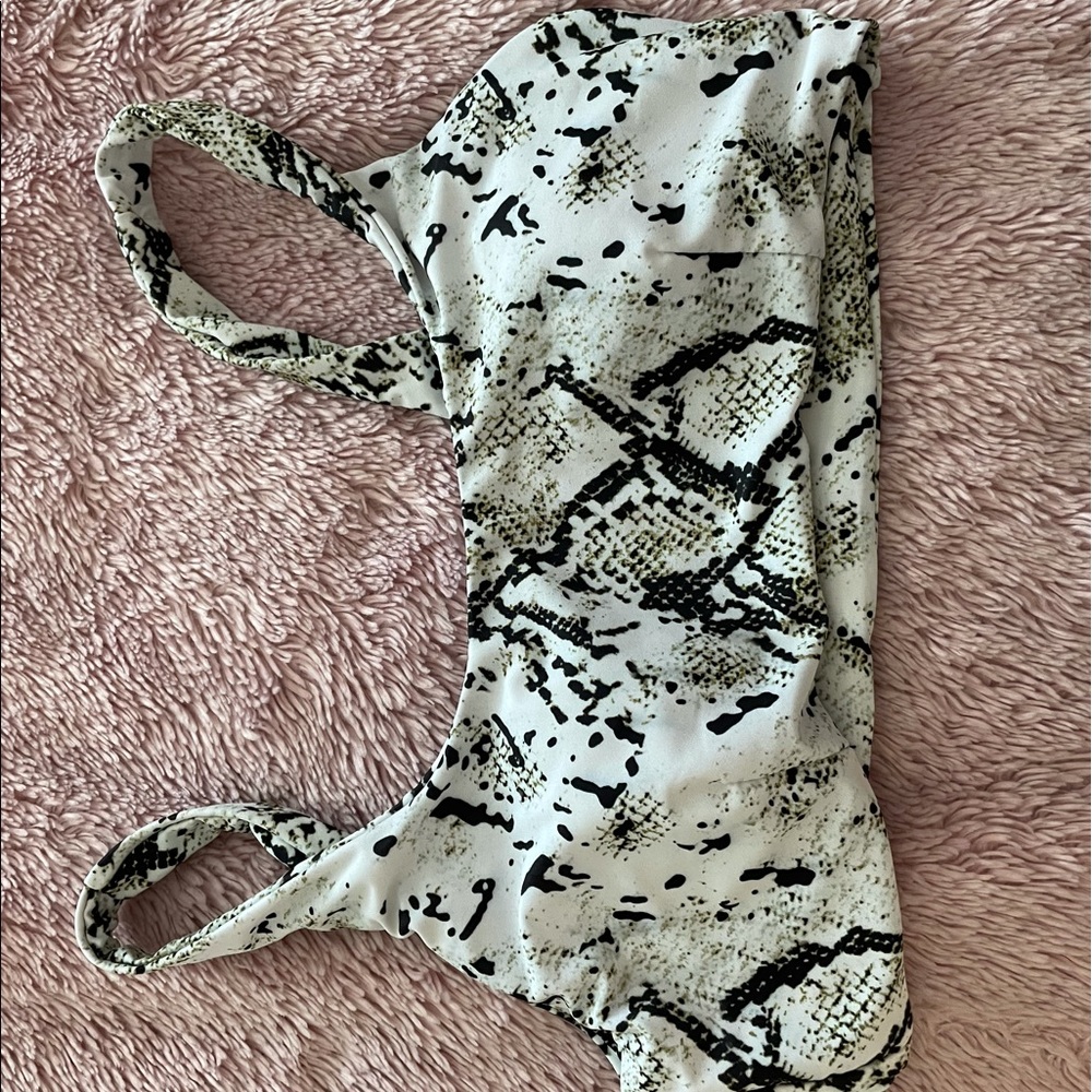 Swimsuit top, snake skin, medium